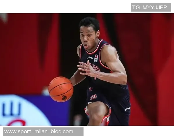 祝铭震19分钟高效表现7中5砍下16分三分球6中4展现出色状态